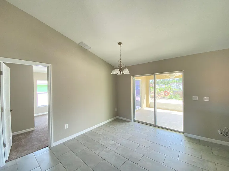2598 SW 147th Pl — Photo 7