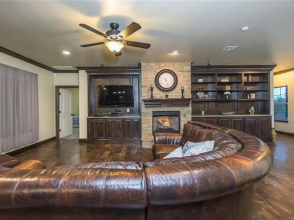 5th image of 16135 Timbers Dr