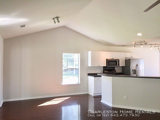 2nd image of 827 Bent Hickory Rd