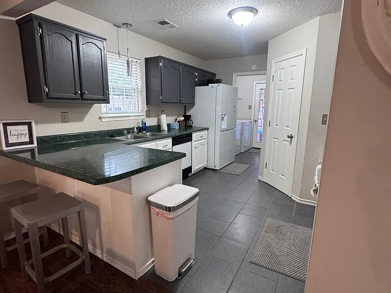1212 McGowan Dr — Photo 6