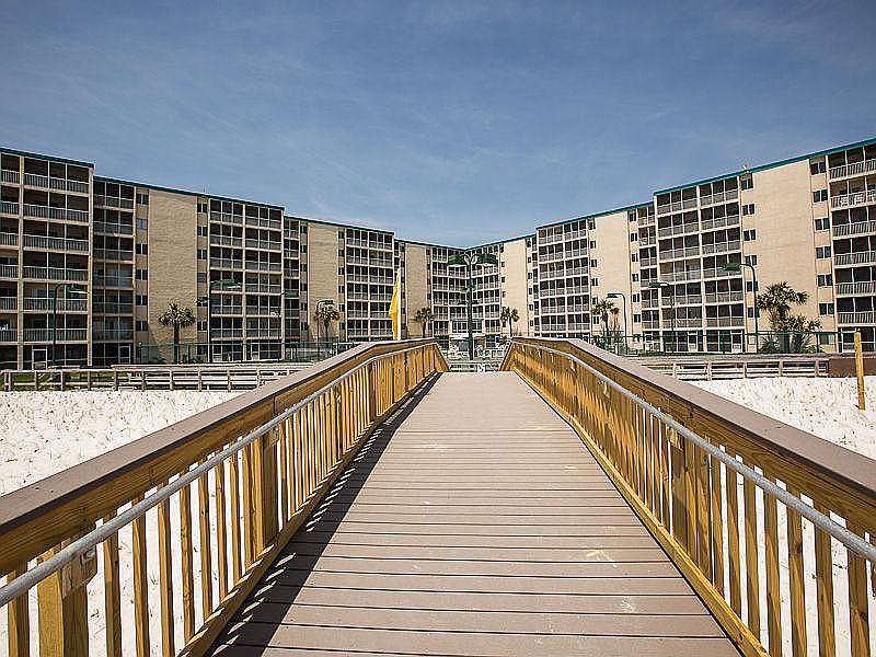 2nd image of 510 Gulf Shore Dr Unit 1A