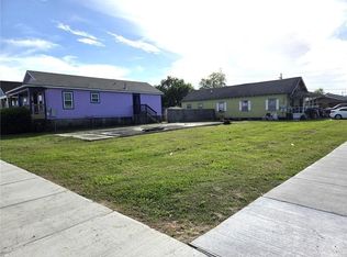 2334-2336 2338 Clouet St, New Orleans, LA 70117