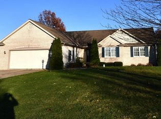 13612 Fox Crest Dr, Nappanee, IN