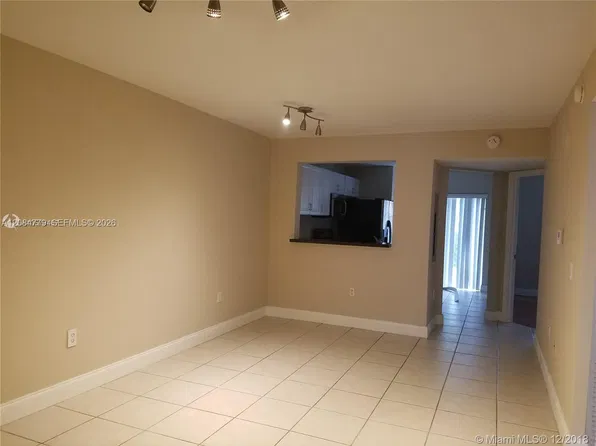 3750 N Jog Rd APT 103, West Palm Beach, FL 33411