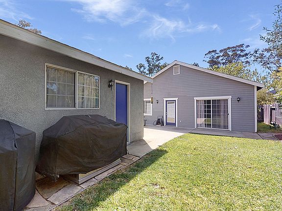 4th image of 888 El Capitan Way
