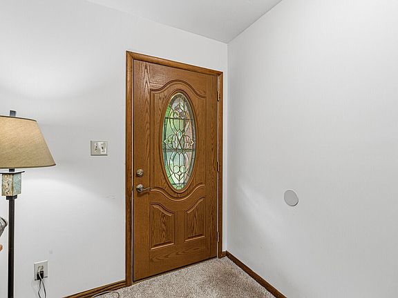 5th image of 68850 3rd St