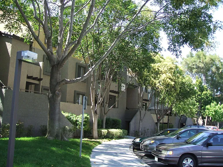 880 E Fremont Ave #418 — Photo 28