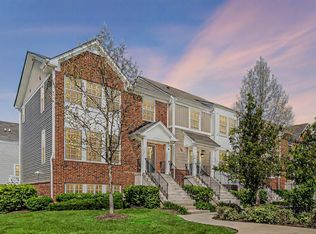 35 Nicholas Dr W, Des Plaines, IL 60016