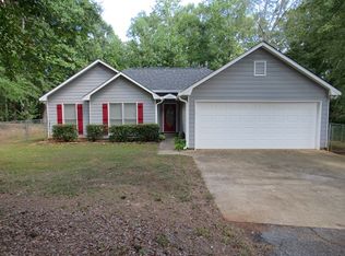 1099 Calhoun Rd, Hamilton, GA 31811