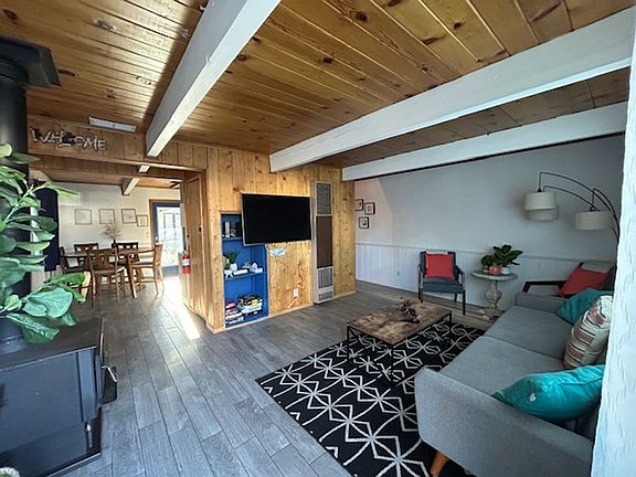 2nd image of 1031 Sequoia Dr