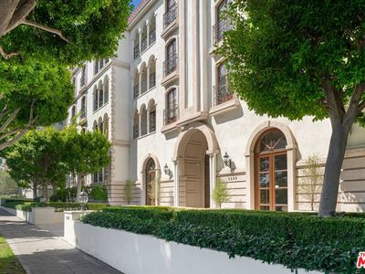 9249 Burton Way UNIT 301, Beverly Hills, CA, 90210