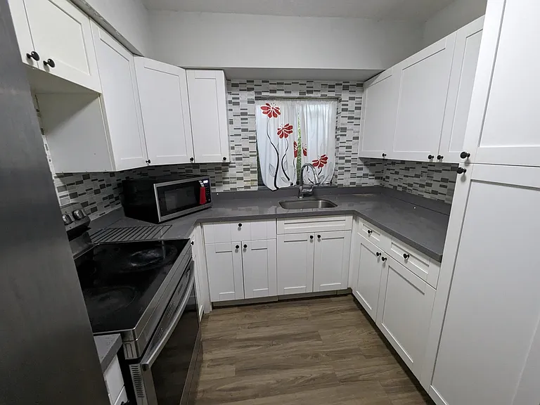 15780 NE 15th Ave — Photo 8