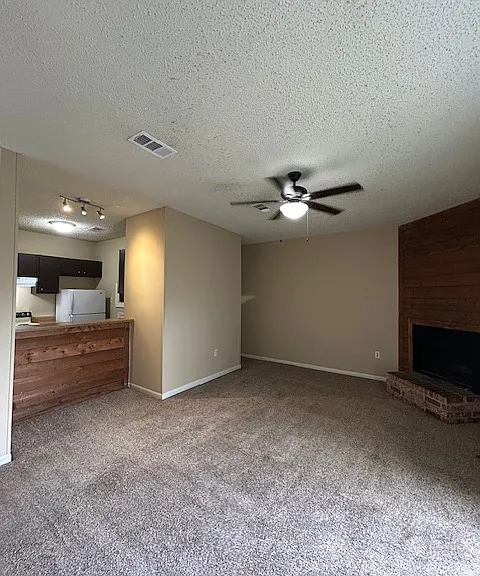13621 Kenner Ave #D — Photo 2