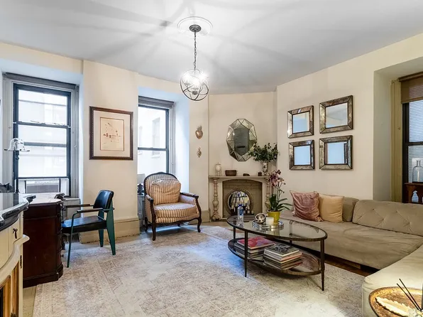 205 W 57th St APT 2CB, New York, NY 10019