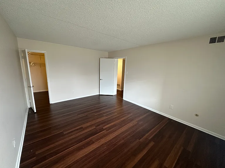 Summit House — Photo 6