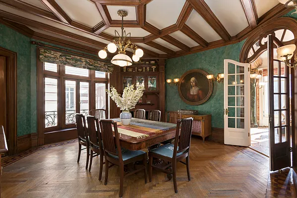 Sold by Compass | media 16