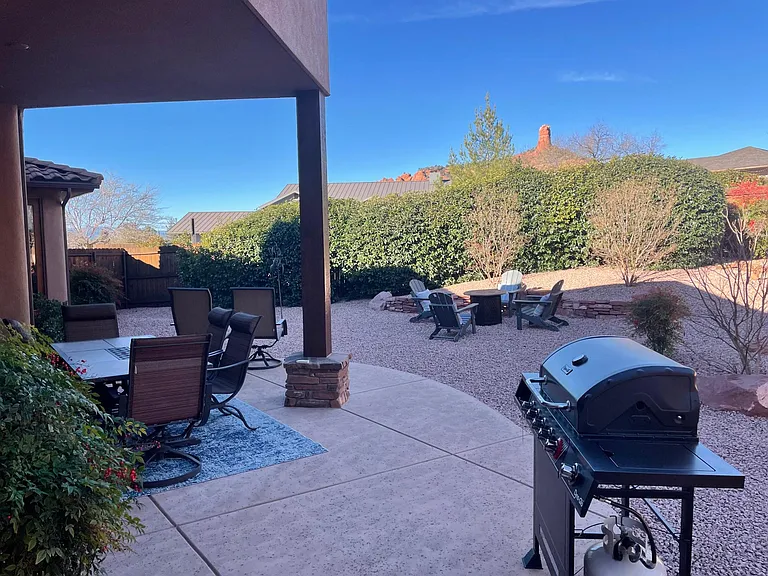 2370 Lariat Rd — Photo 38