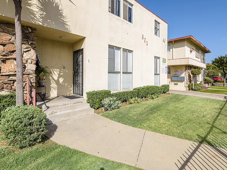 821 S Osage Ave — Photo 4