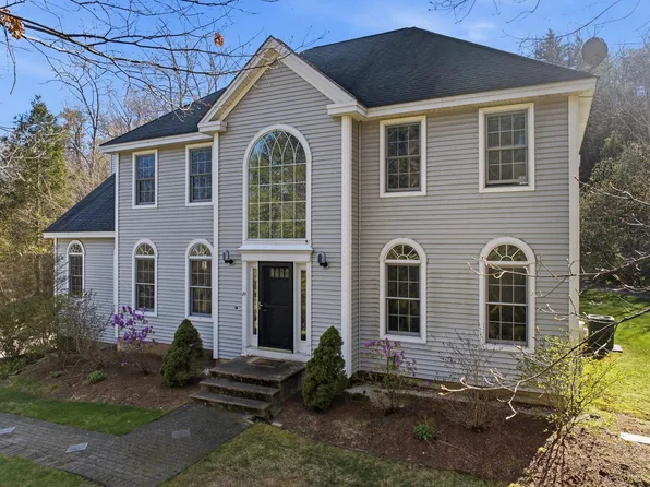 24 Scott Drive, Merrimack, NH 03054