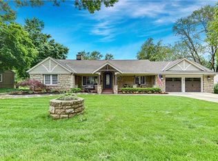9210 Manor Rd, Leawood, KS 66206