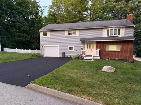 4 Carter Rd, Worcester, MA 01609