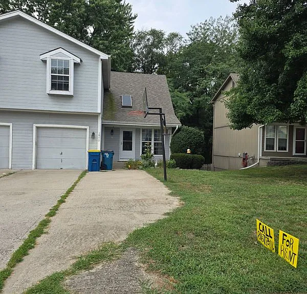 1853 Chickadee Dr — Photo 2