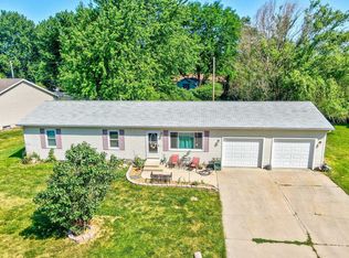 932 Westlawn Ave, Earlville, IL 60518