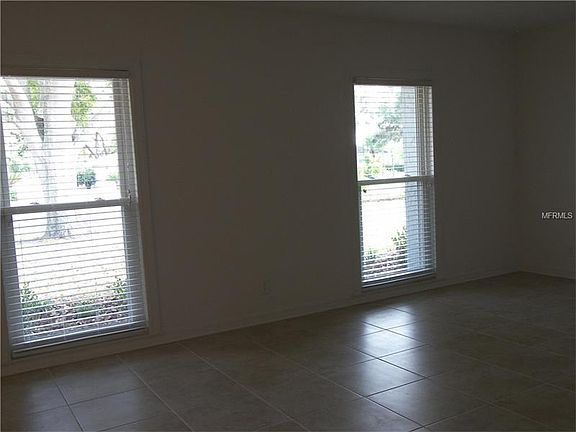 2nd image of 1488 Shorewood Pl