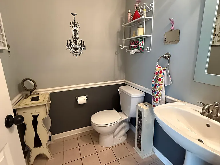 209 Rogers Way — Photo 16