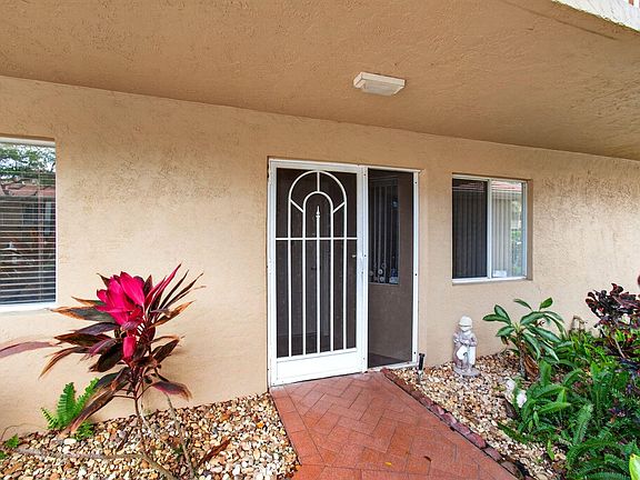 4th image of 5952 Regal Glen Drive #104