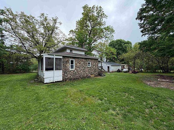 5th image of 9620 Moreland Rd