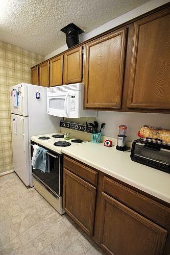 1st image of 1901 Holleman Dr #202