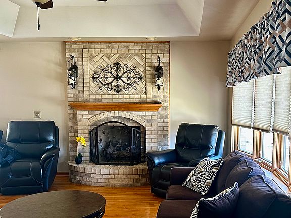 3rd image of 5301 N Oriole Ave
