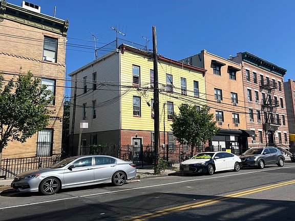 3rd image of 3096 14th St