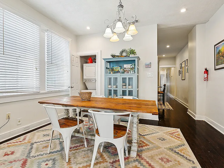 819 Olga St — Photo 17