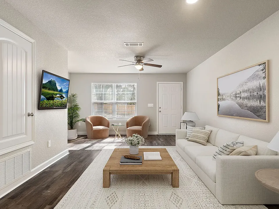 Crepe Myrtle Apartments