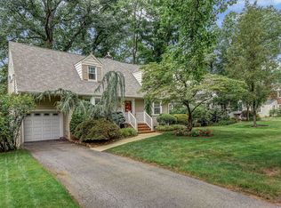 18 Wynnewood Rd, Livingston, NJ 07039