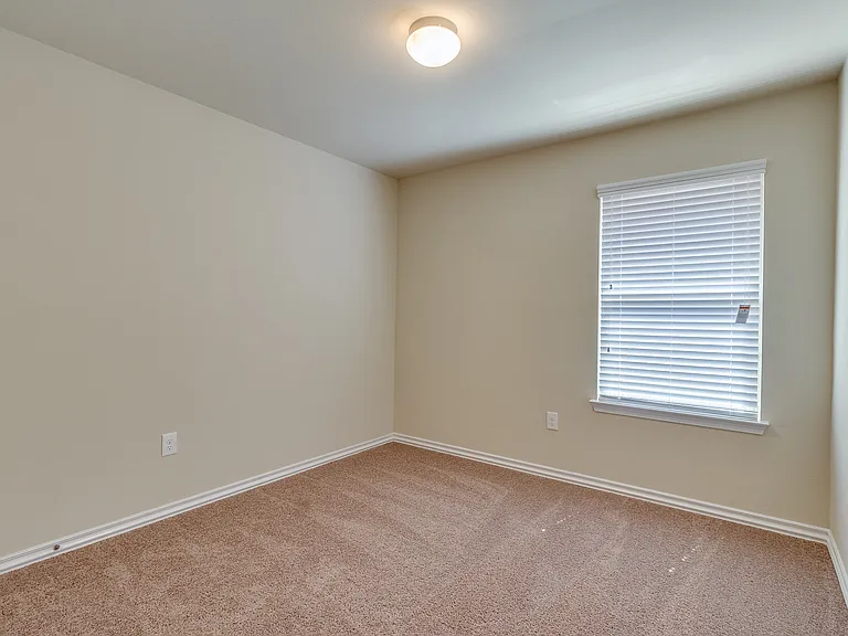 7336 NW 148th St — Photo 22