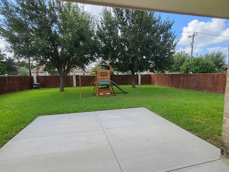 3714 Illeana St — Photo 15