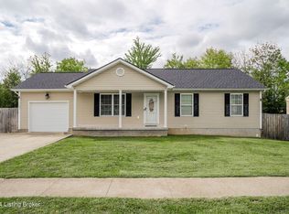 104 Ruby Ct, Radcliff, KY 40160