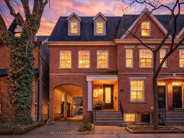 30B De Grassi St, Toronto, ON M4M 2K3