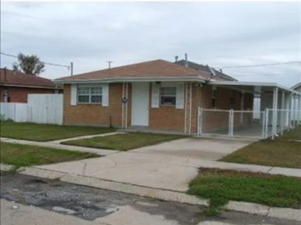 3513 Volpe Dr, Chalmette, LA 70043