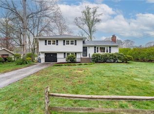 5 Hickory Ln, Ansonia, CT 06401