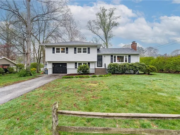 5 Hickory Lane, Ansonia, CT 06401
