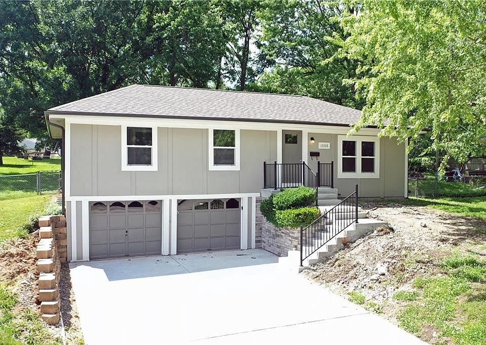 1st image of 13328 Applewood Dr