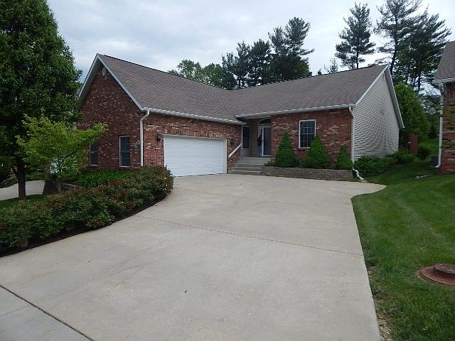 1st image of 2440 N Stonelake Cir
