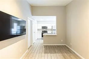 3900 Woodchase Dr #132 — Photo 5