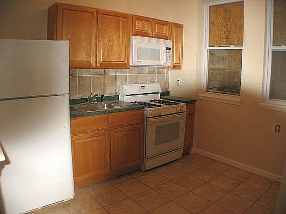 2nd image of 2829 N Broad St APT 1