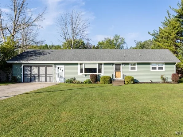 12643 Seneca Rd, Irving, NY 14081