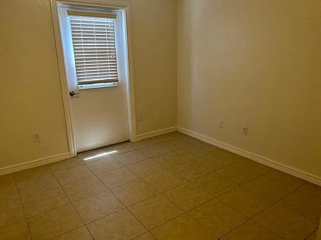 1296 Alderwood Ln — Photo 14